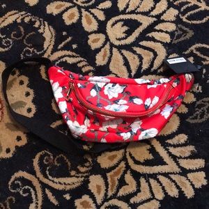 4/$20 NWT fanny pack / belt bag